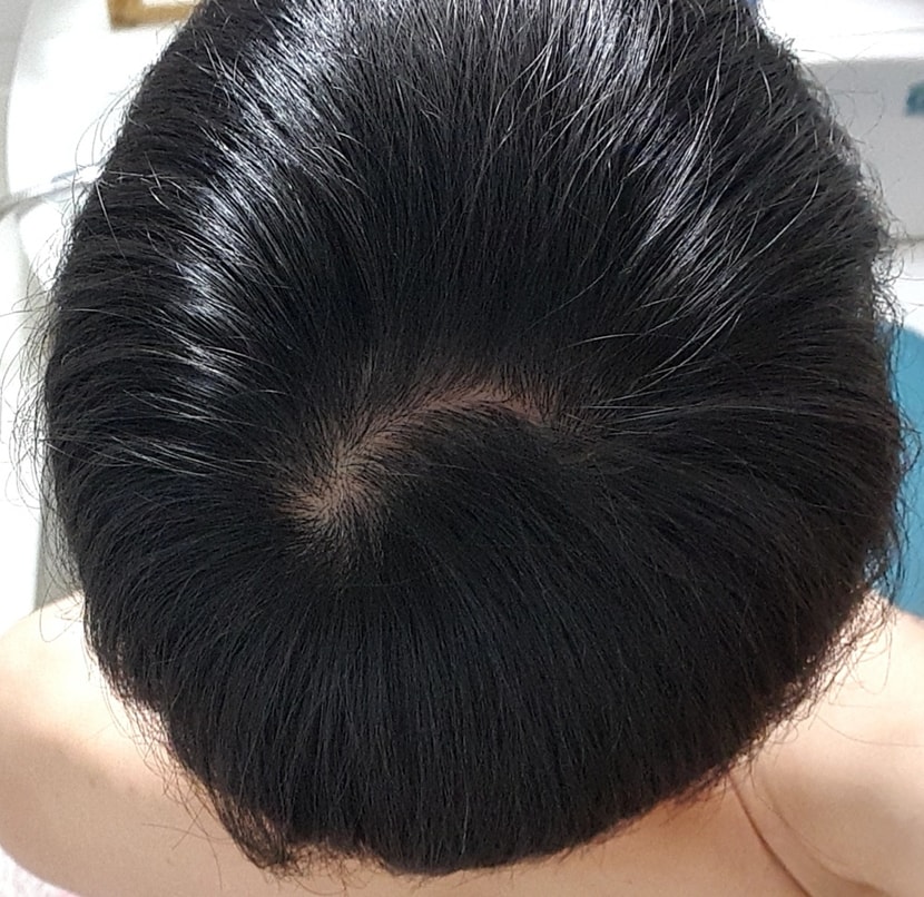머리 빗은후에 조명 밖에서 찍은 사진
