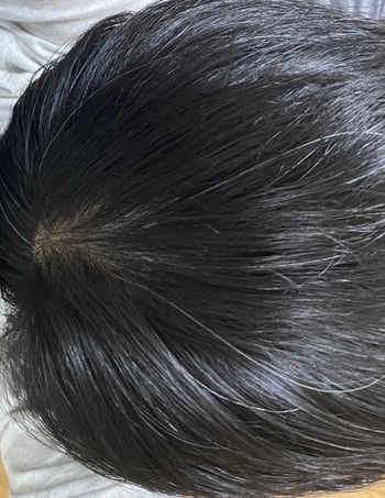 이게 위에서 본 사진인데 내가 가마가 뒷통수 쪽에 있어서..