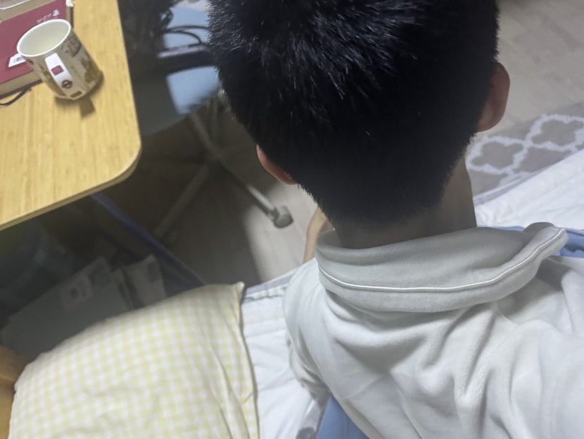 뒷머리