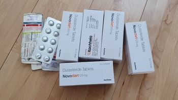 박스 크기를 줄여 배송비를 줄이려고 한건지 박스 하나는 포장 제거 후 보냈네요. 그중 한 알이 터지긴 했지만 뭐 그러려니..