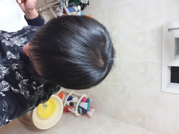 머리카락이 엄청 가늘죠