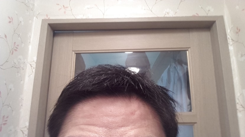 10월 9일 앞머리 올리고 밑에서 찍음