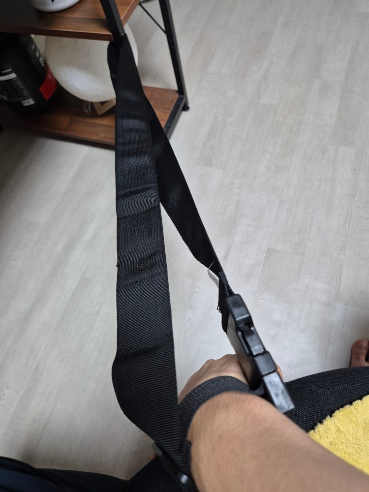 머리긁기방지용 스트랩