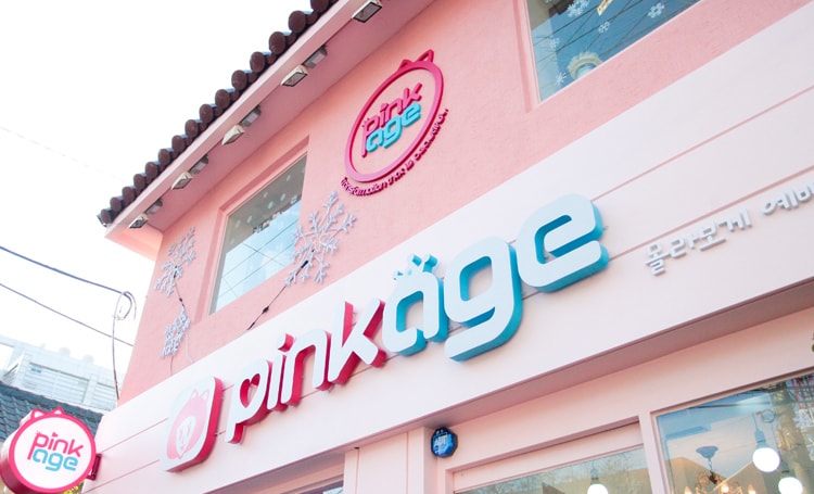 The main store of Pink Age Hongdae