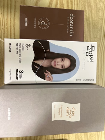 두타민 헤어토닉과, 샴푸, 물염색 이렇게 3가지 종류로 구성되어 있습니다.