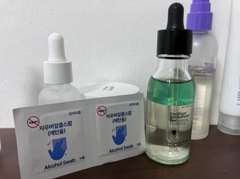 크기 비교하시라고 알콜스왑과 찍어봤습니다