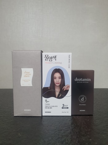 두타민, 염색약, 샴푸 3종 셋트로 구성된 체험품