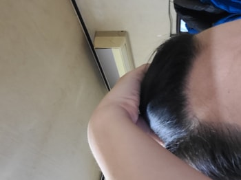 손가락으로 마사지 후 드라이