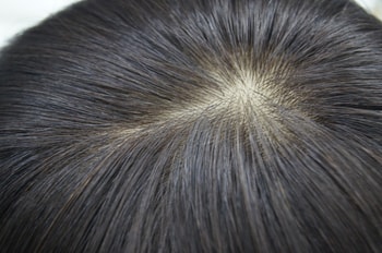 불파트 제품(최고급 제품으로 가발티가 나지 않습니다. 매듭이 보이지 않고 , 두피가 표현되어 시중에서는 엄청난 고가에 판매되고 있습니다.)