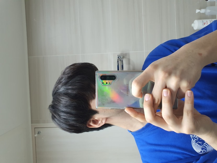 옆에 볼륨 없는 