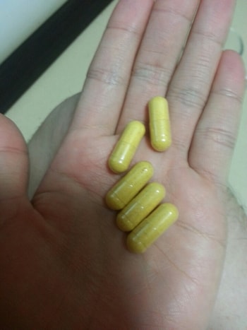 맥시헤어, 약들 하루4개씩 복용