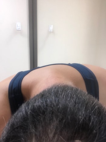 뒷머리