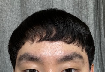 머리 자르고 집에와서 찍은 사진입니다.
