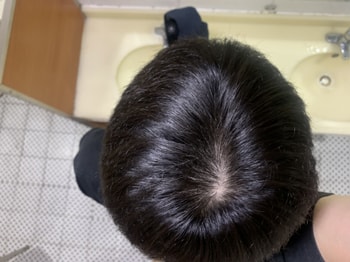 화장실 조명 아래