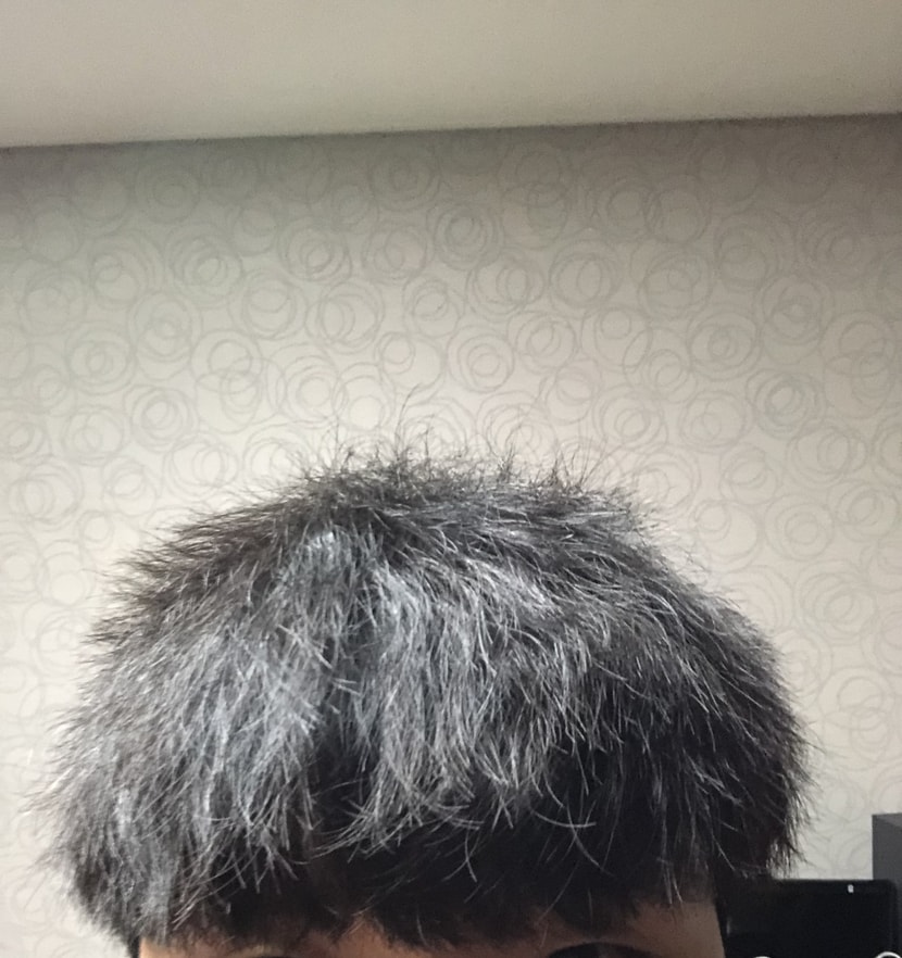 26 조명아래서