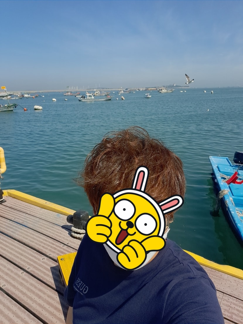 2021년 8월경 바닷가 사진입니다.