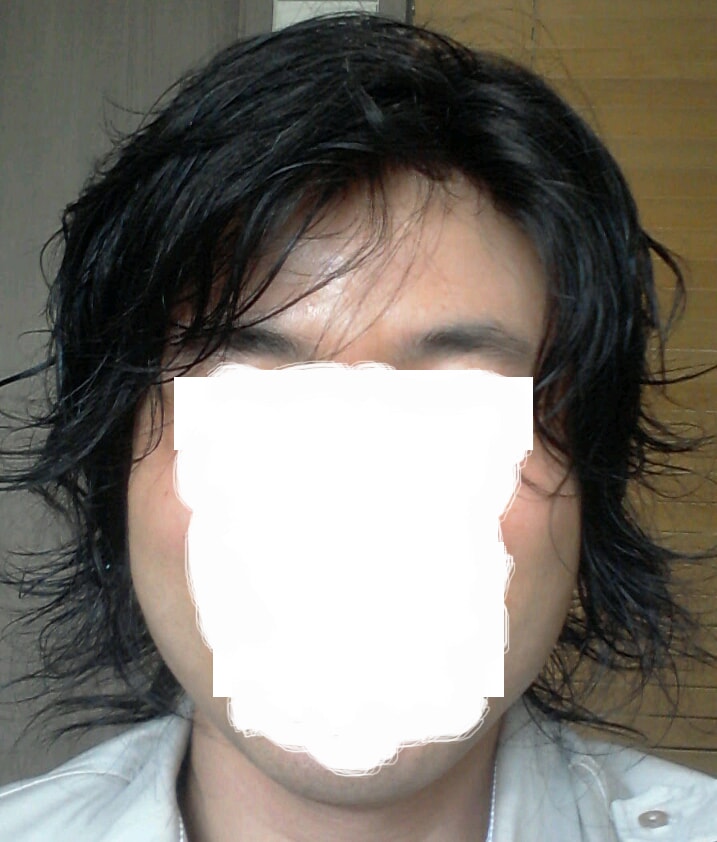 4.며칠뒤 펌 된 가발을 커트하기 직전에 찍은 사진