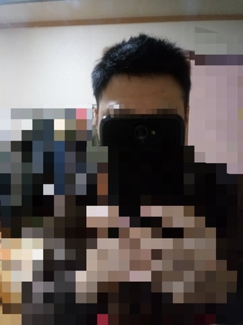 자기전 신나서 다시 쓰고 찍네요ㅋㅋ아무것도 바르지 않은 상태로 자리잡힌 모히칸스타일입니다. 댄디형이라 원장님이 많이 애쓰셔서 스타일 내주셨네요.