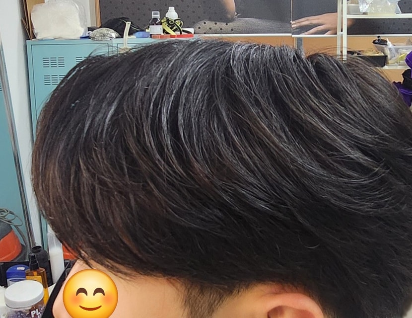 옆모습 