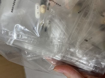 그리고 이건 처방받은 약 ! 약에 대해 여쭤보니 모발에 좋은 케라틴 알약과 탈모인들은 다들 안다는 그 유명한 미녹시딜 알약 그리공 또 장건강이랑 두피랑 또 연관이 있기 때문에 유산균도 같이 처방받았어요! 
