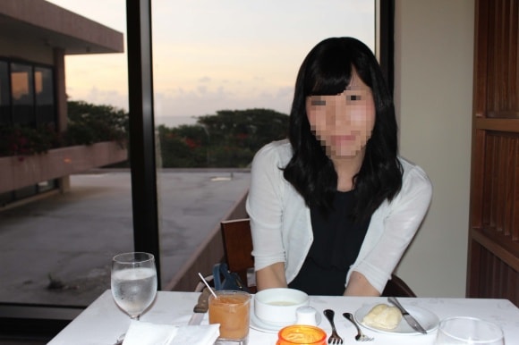 웨딩가발 컷트 전 신혼여행가서 찍은 사진이예요.