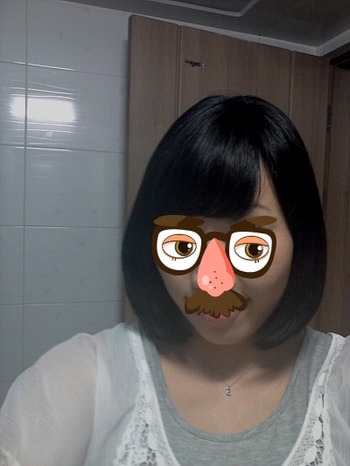 단발로 컷트하고 롤펌한 사진이예요.