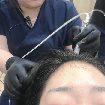 아프긴 하지만 탈모가 나아질 효과를 기대하며 참아봅니다!