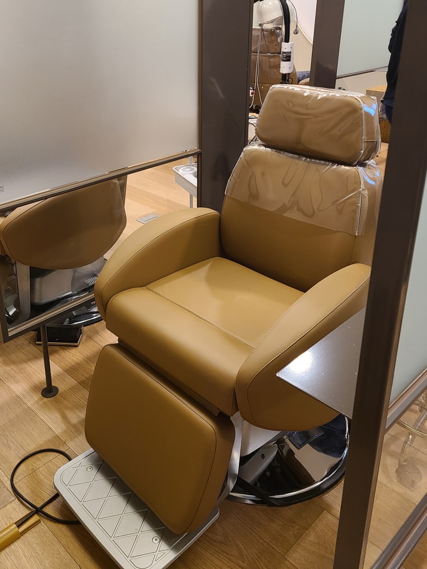 편한의자에 앉아서 시작합니다! 좌석마다 칸막이 있어서 좋아요