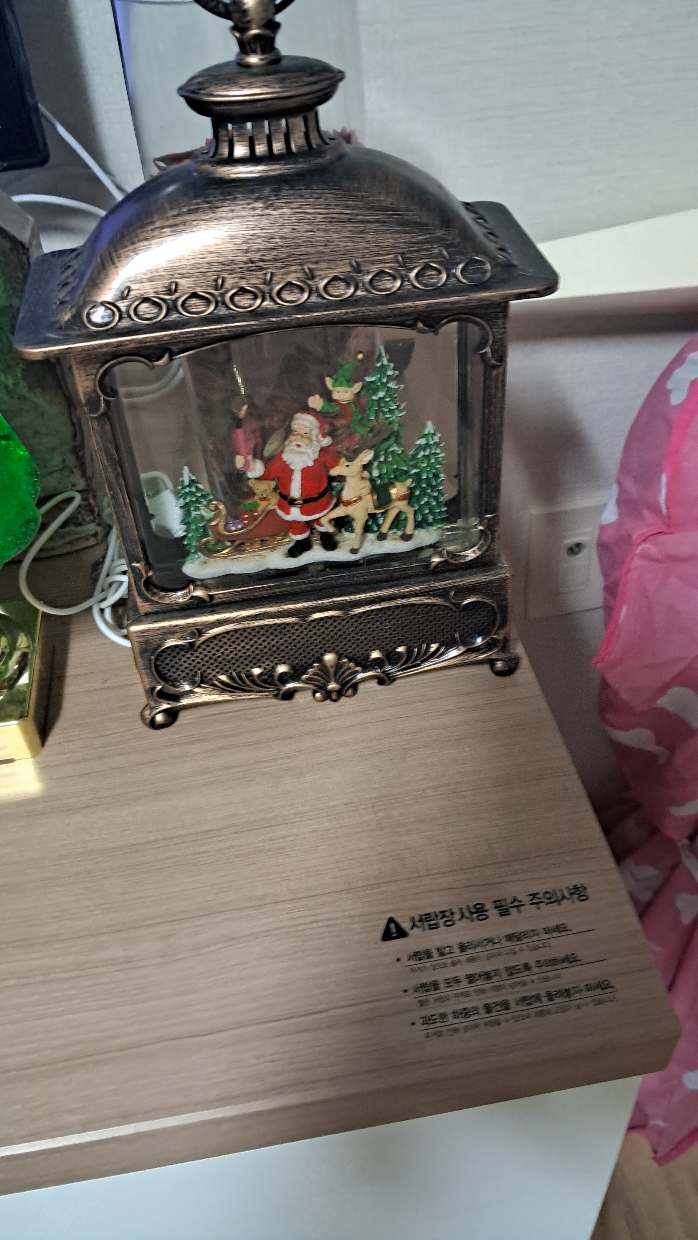 더워서 그런지 겨울이 빨리 왔으면좋겠습니다.