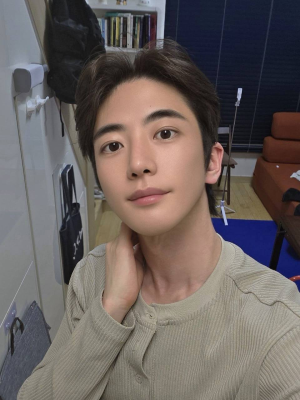 남자 윤곽,눈,코 첫수술 (줄기세포까지)