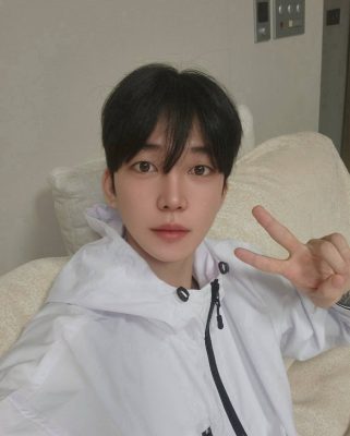 남자는 윤곽수술 하나로 인상이 달라지네요 