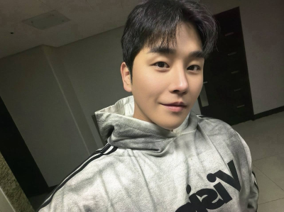 남자 윤곽,눈재수술 디에이성형외과 선택했어요