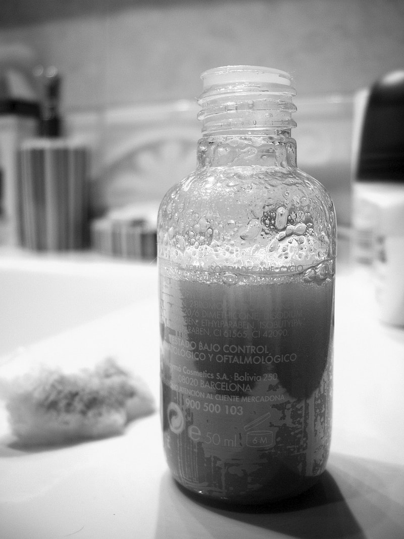 shampoo-gdaebc5dd6_1280.jpg