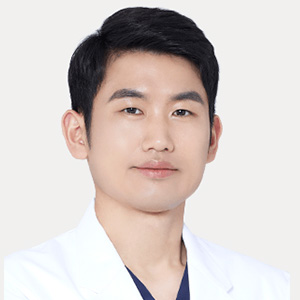 최동욱