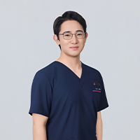 HONG YONG WOOK
