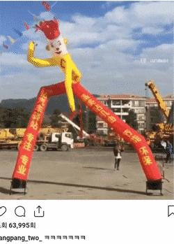 QuarterlyDamagedDaddylonglegs-size_restricted.gif