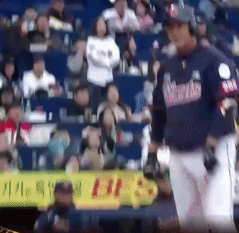33052415552392350.gif
