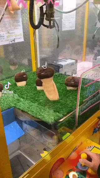 일본_인형뽑기_근황.gif