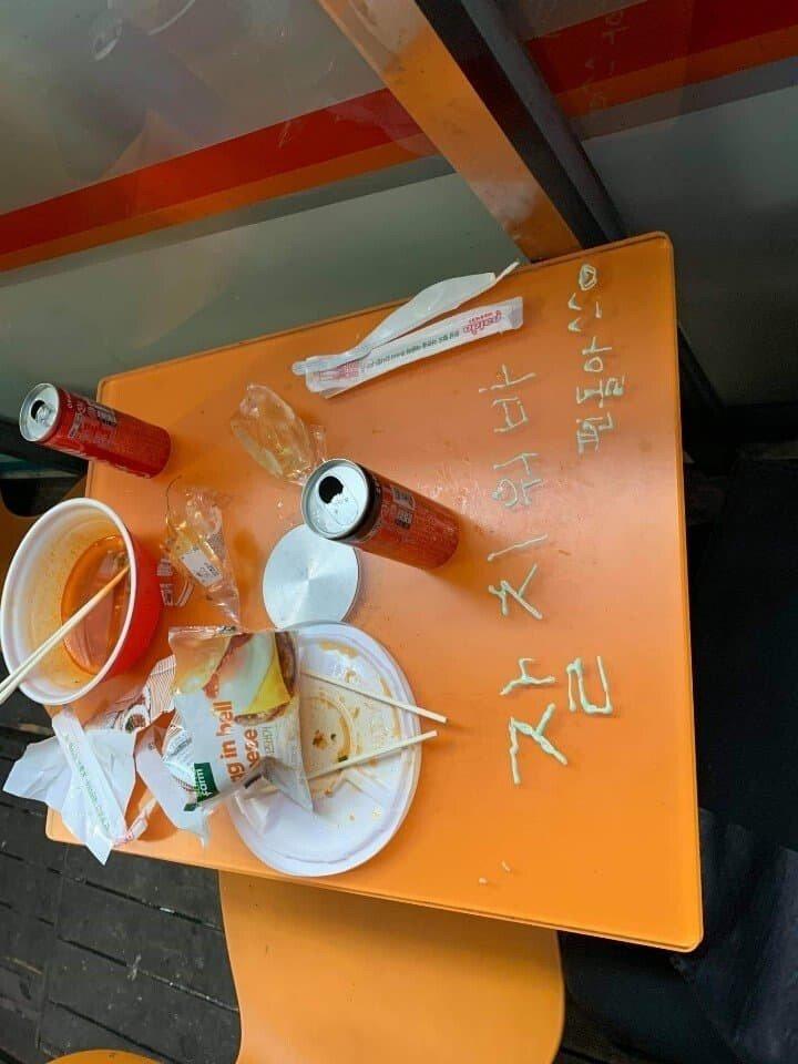 엿같은_부모_밑에서_자란_급식의_편의점_진상_레전드.jpg