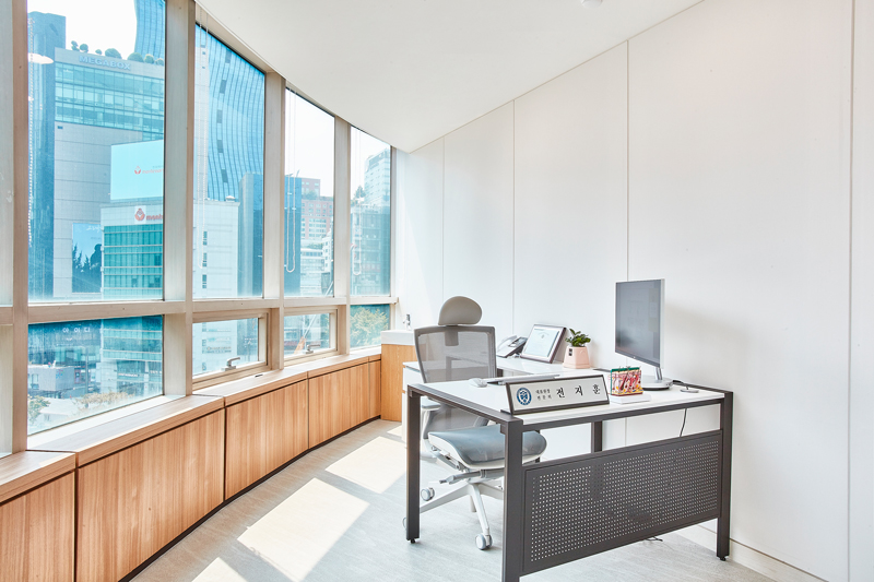 MOEM Clinic 홍보이미지