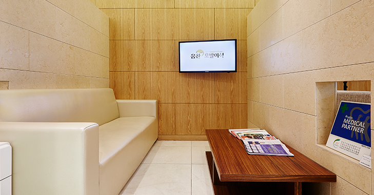 WOOMCHAN Hair Transplant Clinic 홍보이미지