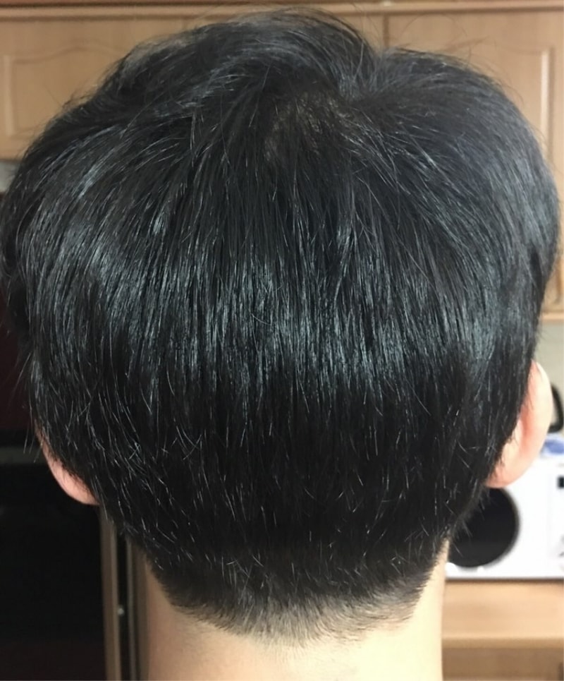 12 헤어커트 후 뒷모습.jpg