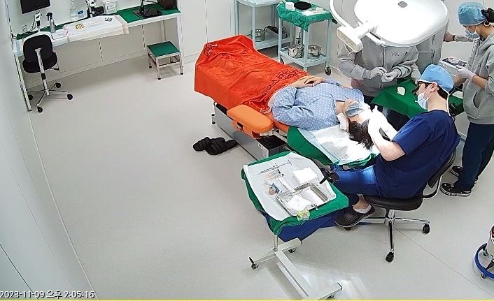 Apgujeong Mammoth, review the day after surgery. Please release the CCTV and the surgery result sheet. It was really great and perfect.