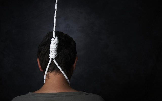 suicide-indonesia-640x400.jpg.pagespeed.ce.SVeUbvK2-p.jpg