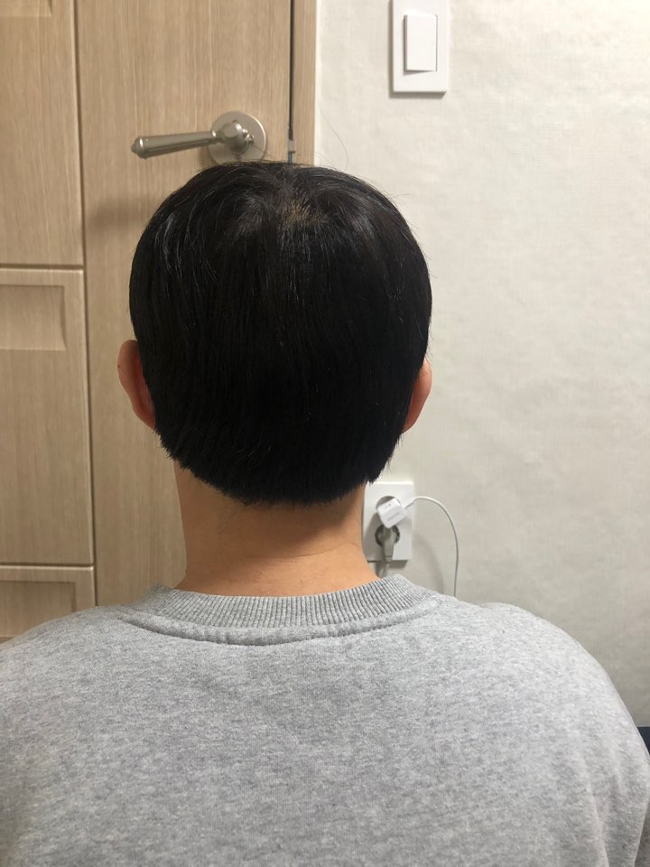 뒷모습.jpg