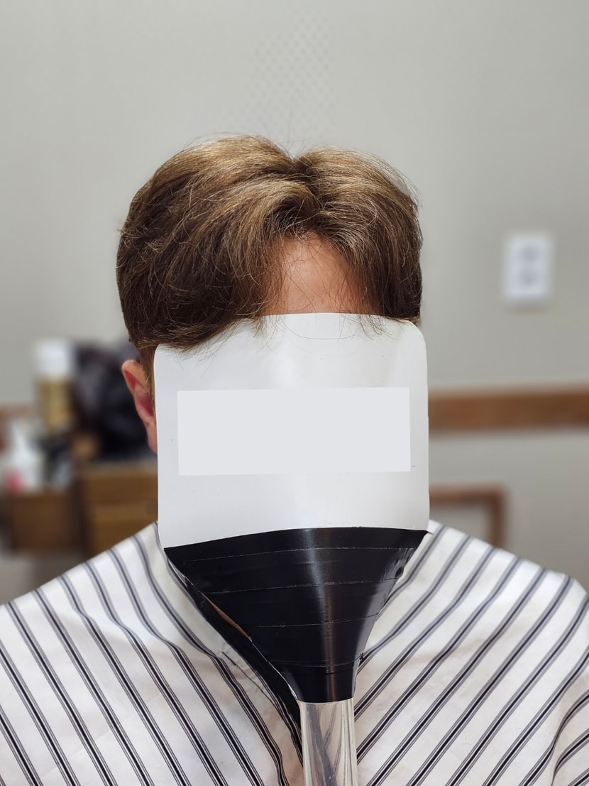브라운 컬러 가르마펌 남자가발 앞모습
