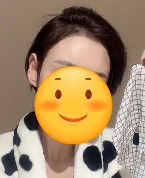 25일차 모습입니다. 머리 자르고 찍은 사진이예요.